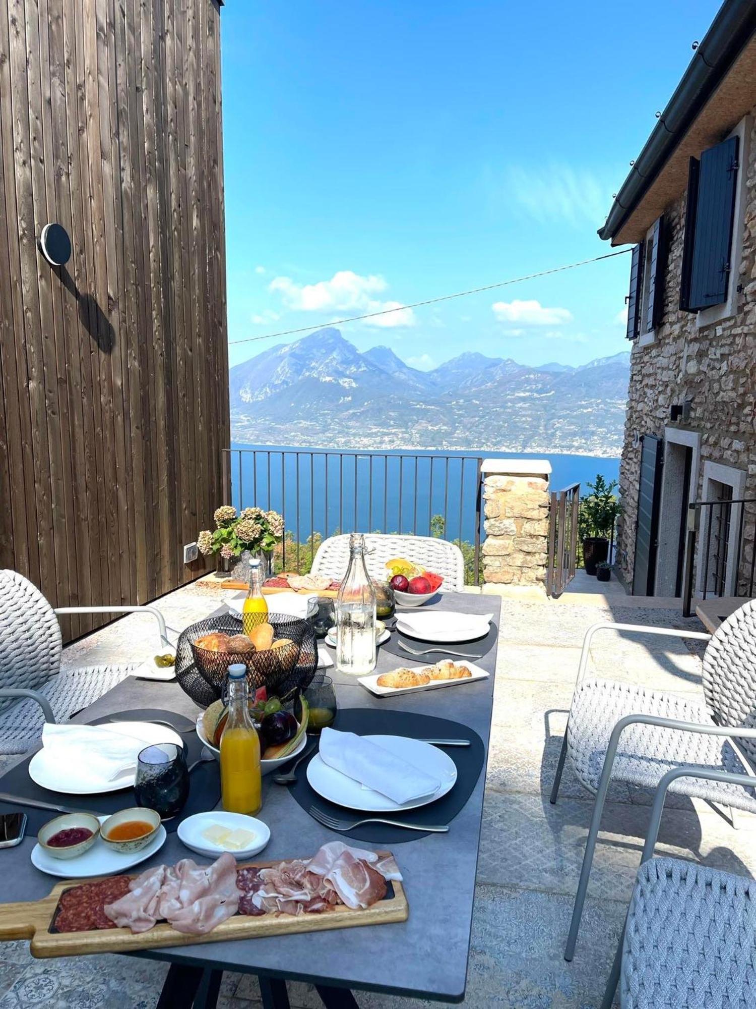 Favai Hills Your Secret Hideaway Brenzone sul Garda Exterior photo