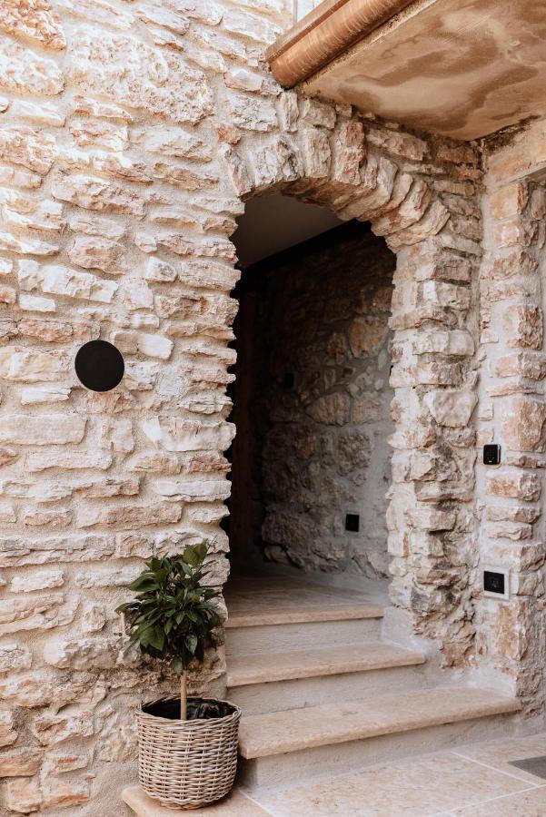 Favai Hills Your Secret Hideaway Brenzone sul Garda Exterior photo